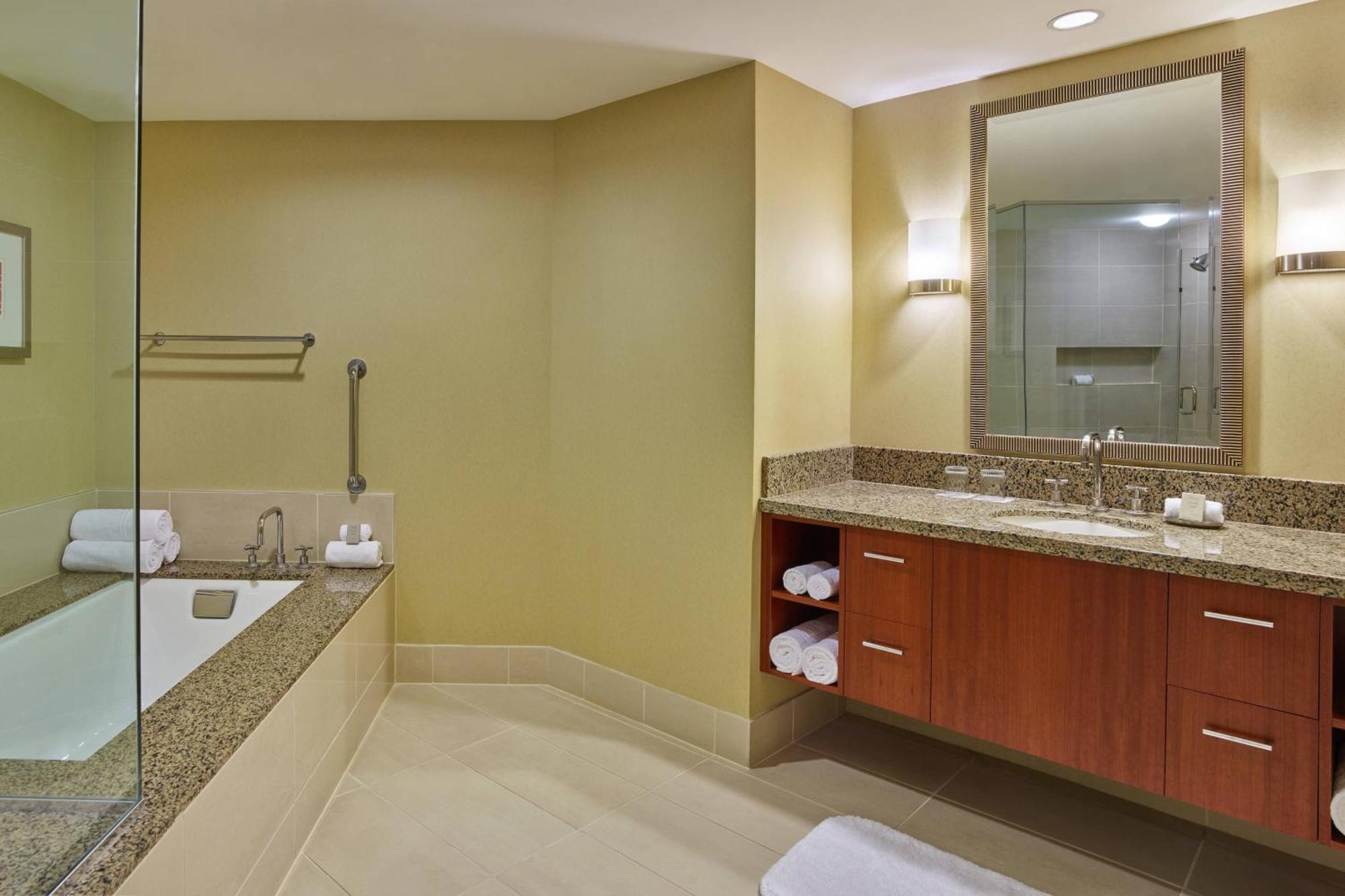 Suite Deluxe con 1 Camera da Letto, 1 Letto King-Size e Vista Las Vegas Strip