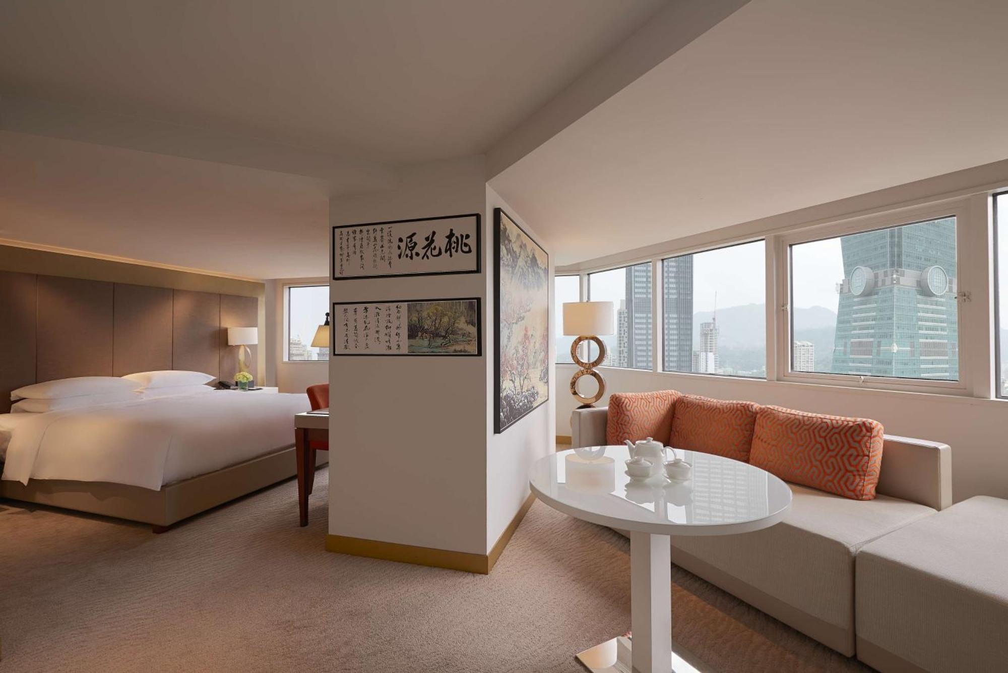 Premium King Studio with 101 View - Club Access,1644437799:JPEG