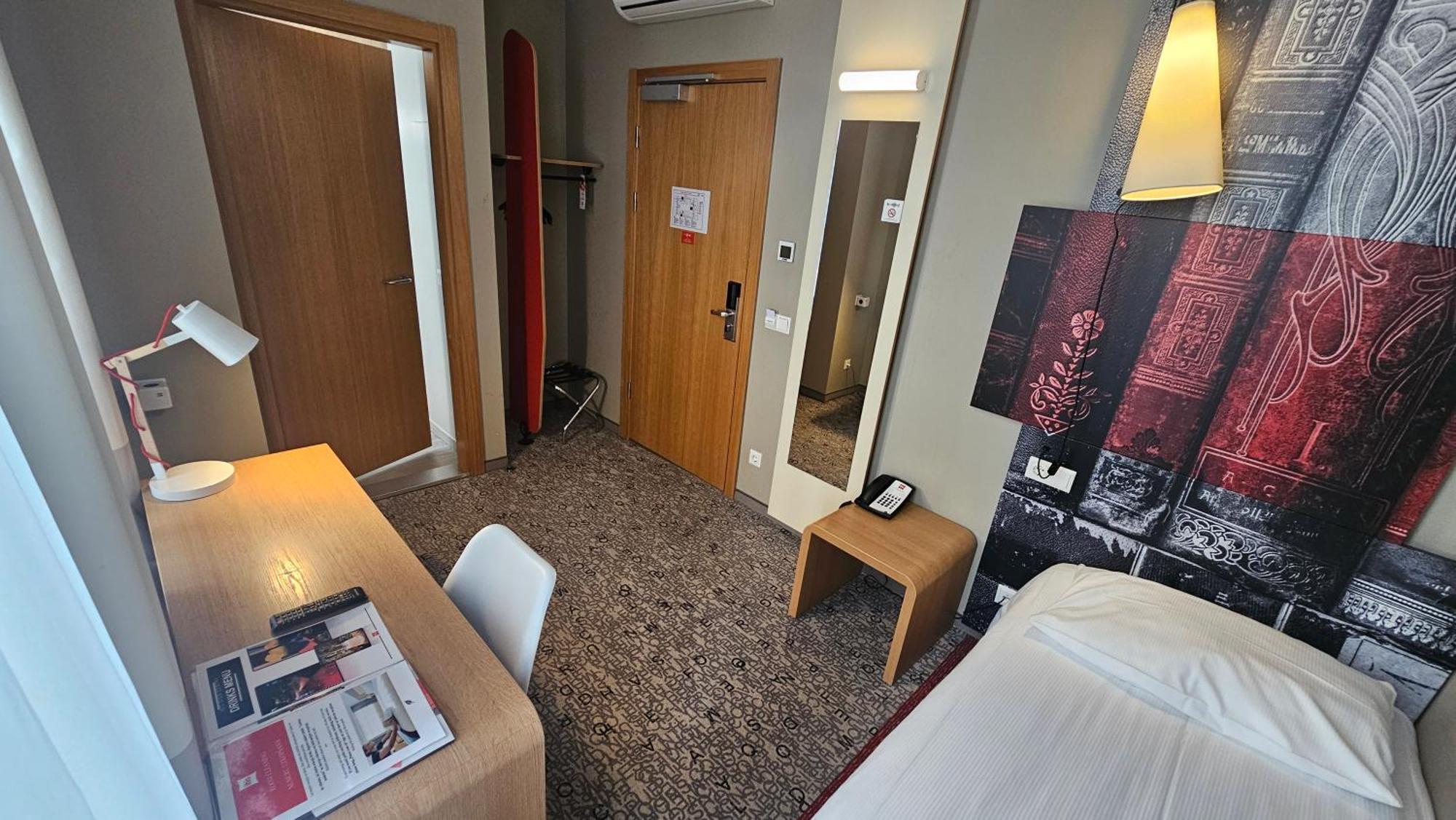 Standard Single Room,1642349169:JPEG