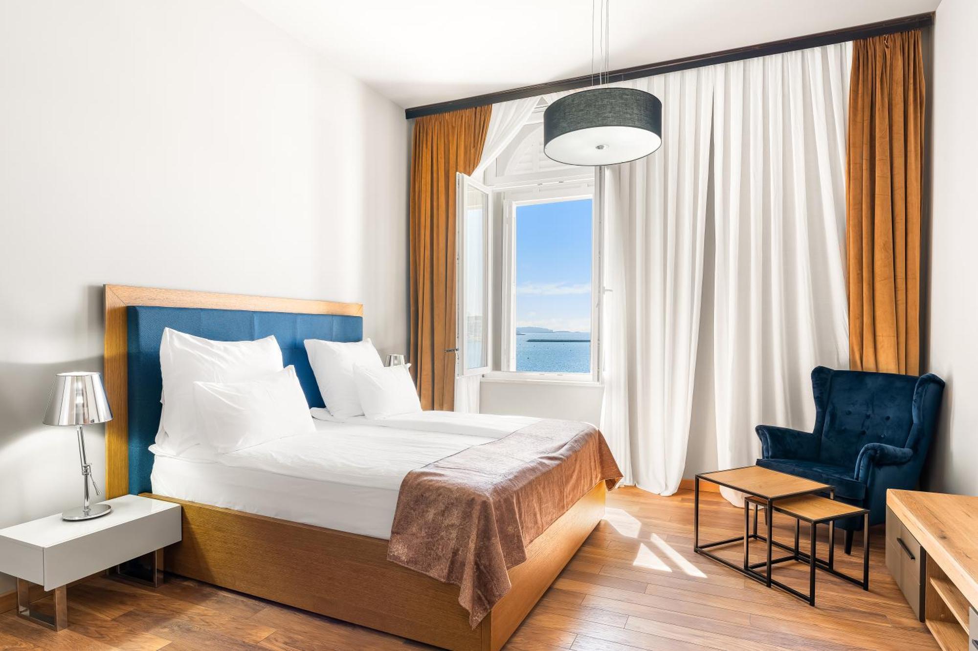 Deluxe Double Room with Sea View