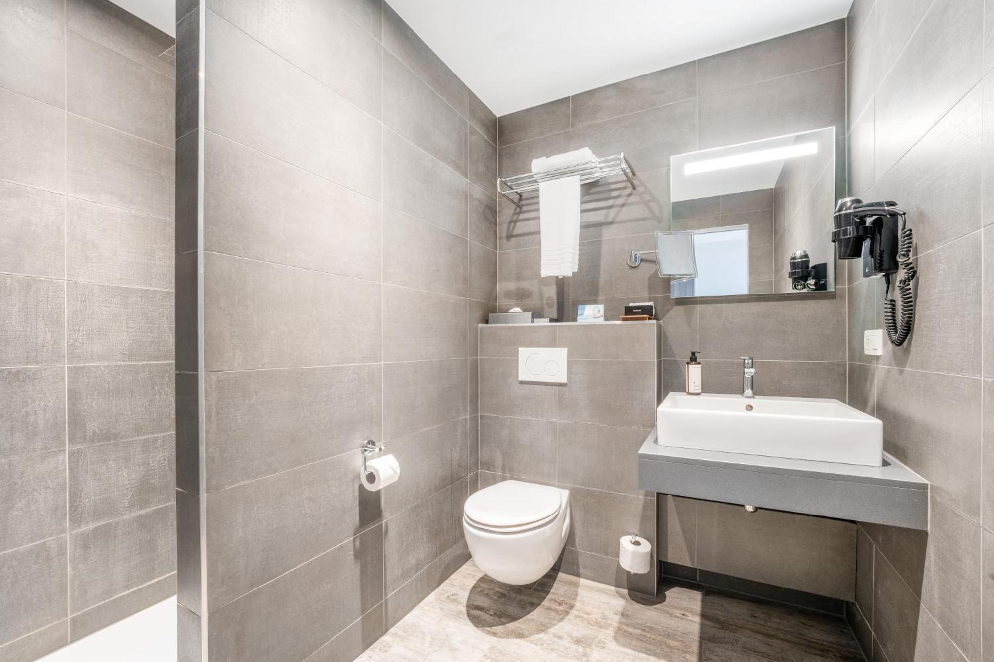 Standard Double or Twin Room,1695319280:JPEG