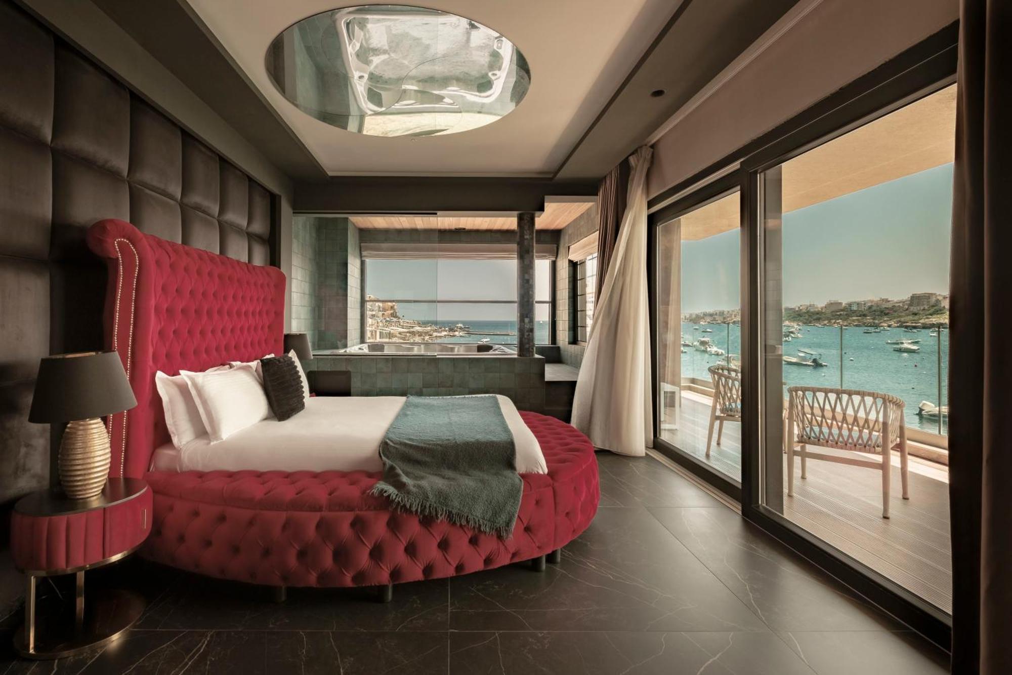 Premium Zimmer mit Meerblick und Whirlpool