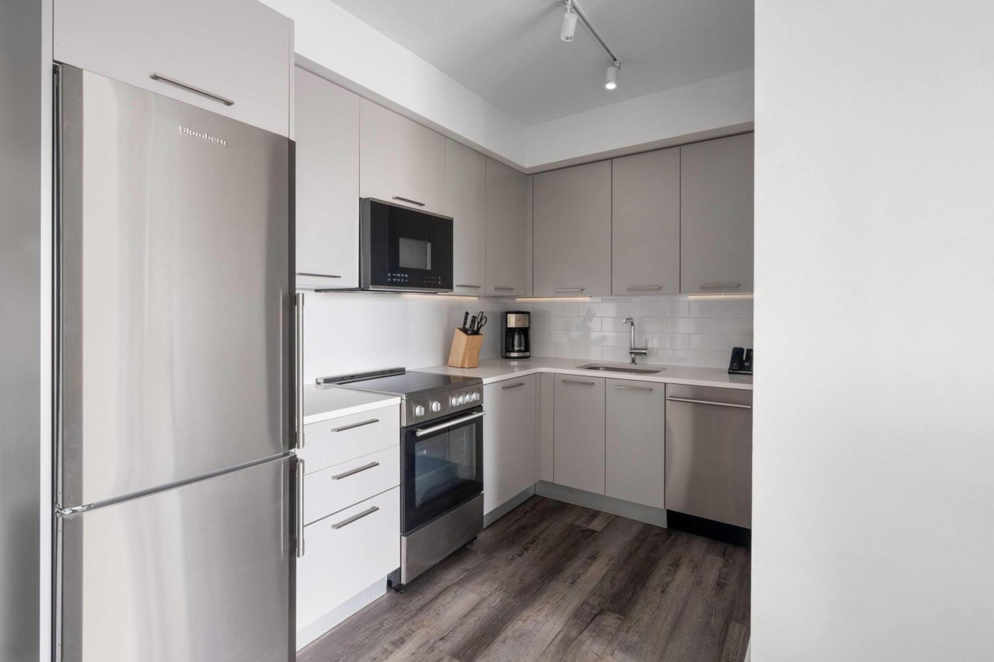 1 King Bed, 1 Queen Bed, 2-Bedroom Superior Apartment, Non-Smoking