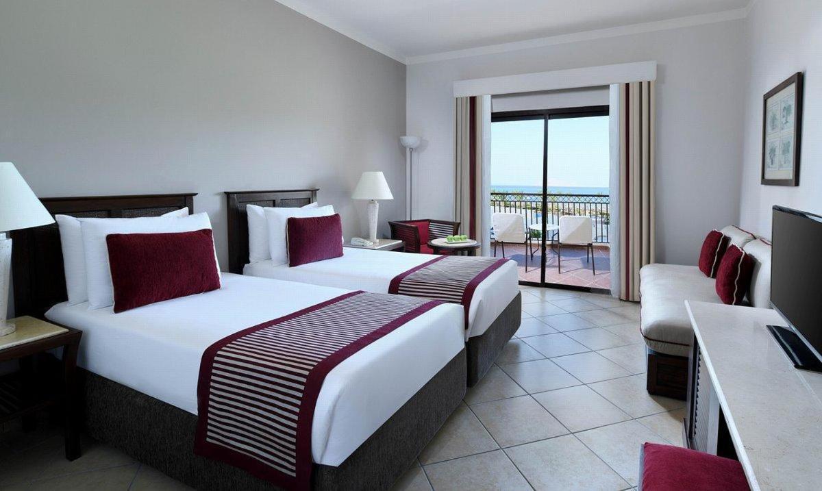 Superior Queen or Twin Beds Sea View,1722897481:JPEG