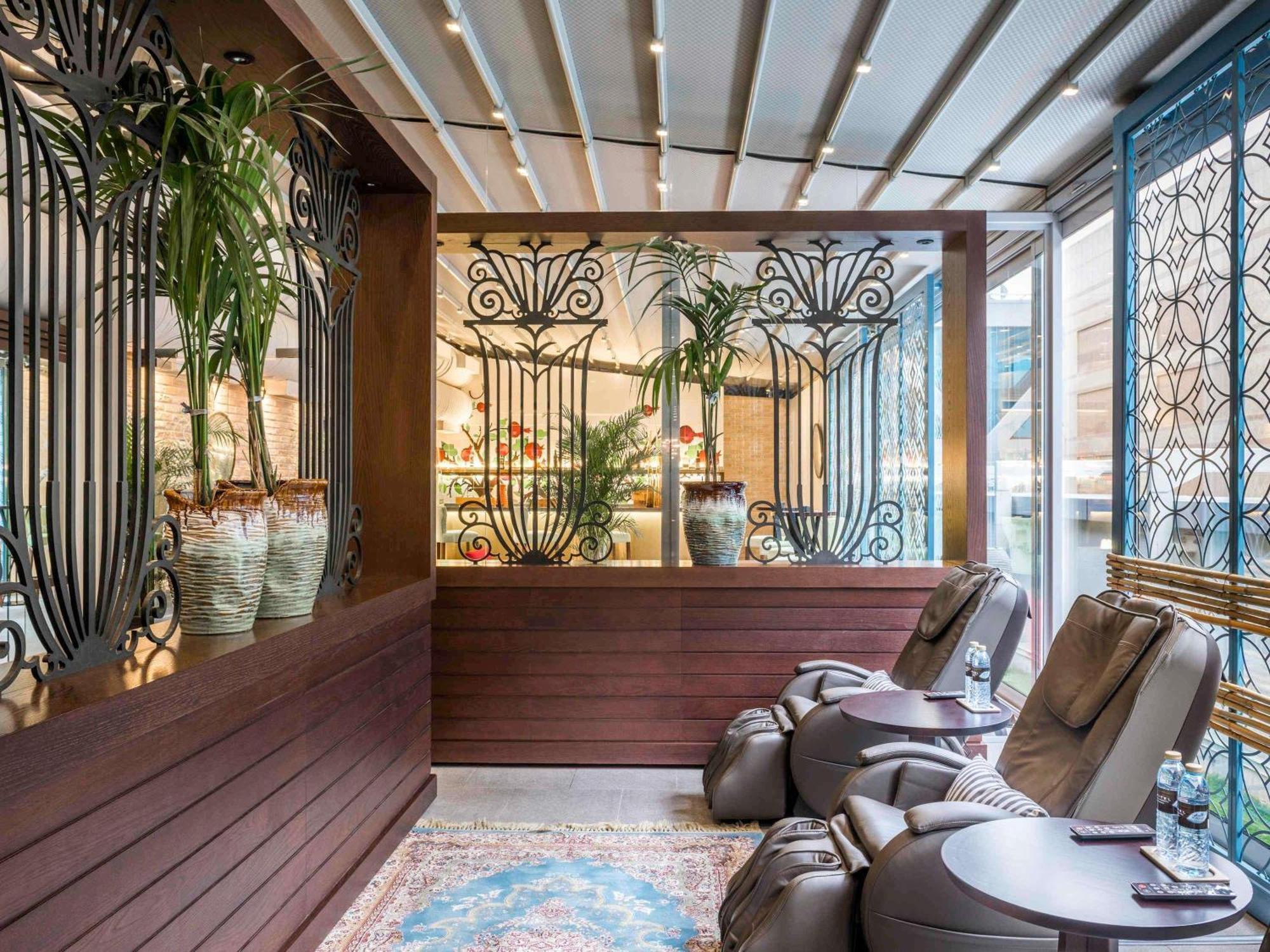 Quarto Luxo com Cama King-size, Acesso à Área VIP e Vista do Burj Khalifa