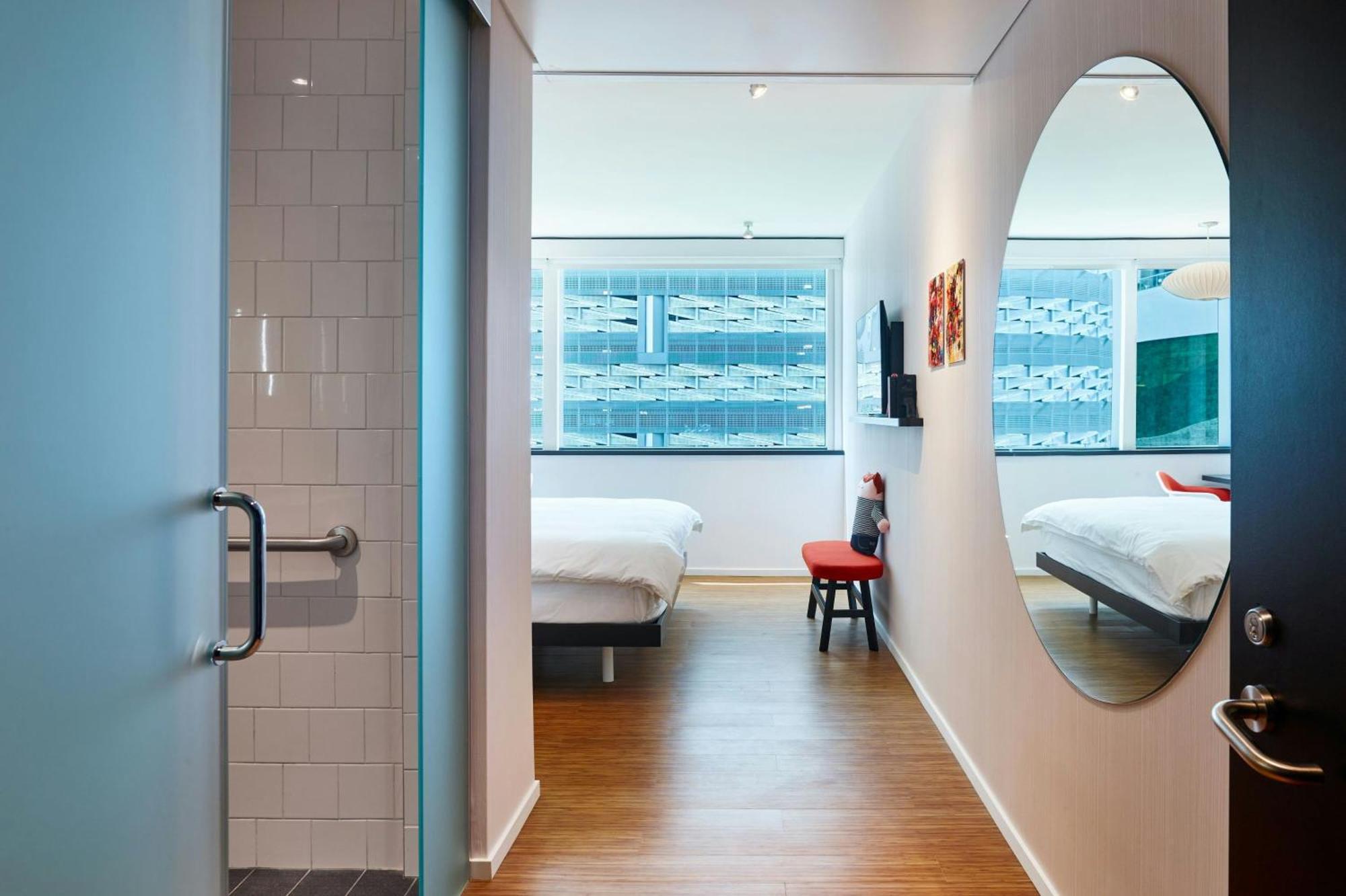 Rolstoeltoegankelijke Kamer met Kingsize Bed