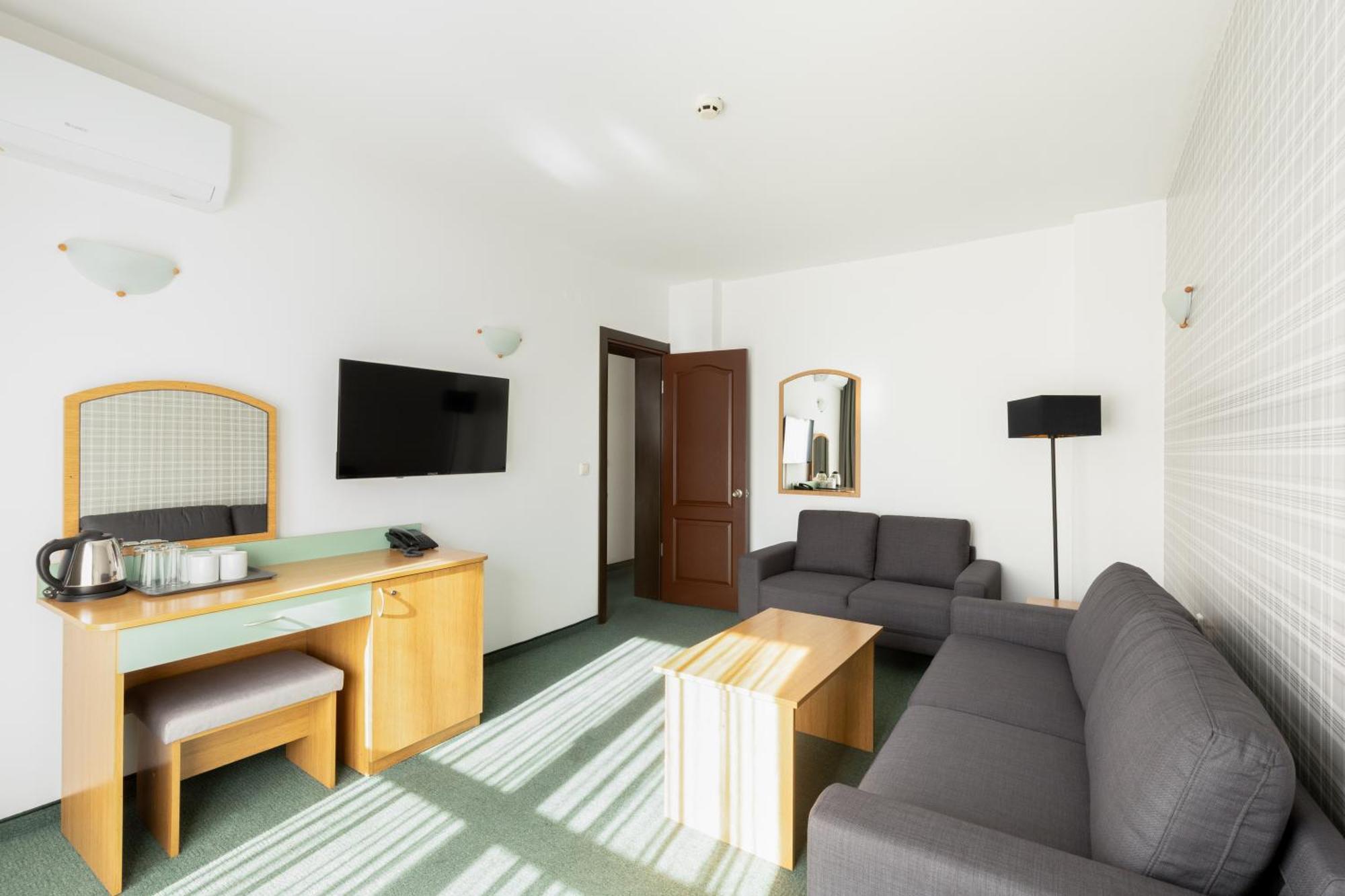 Two-Bedroom Suite