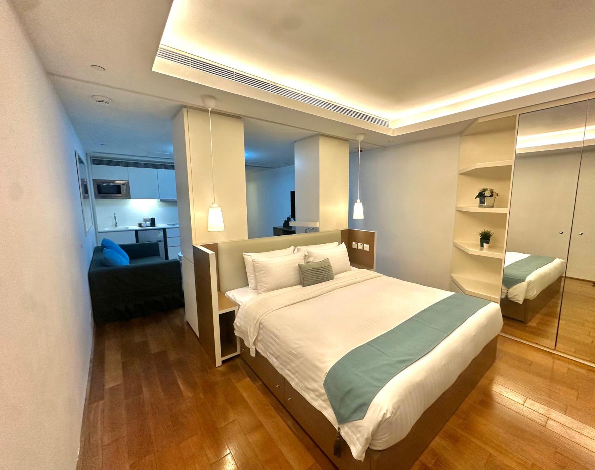Superior Harbour View Suite