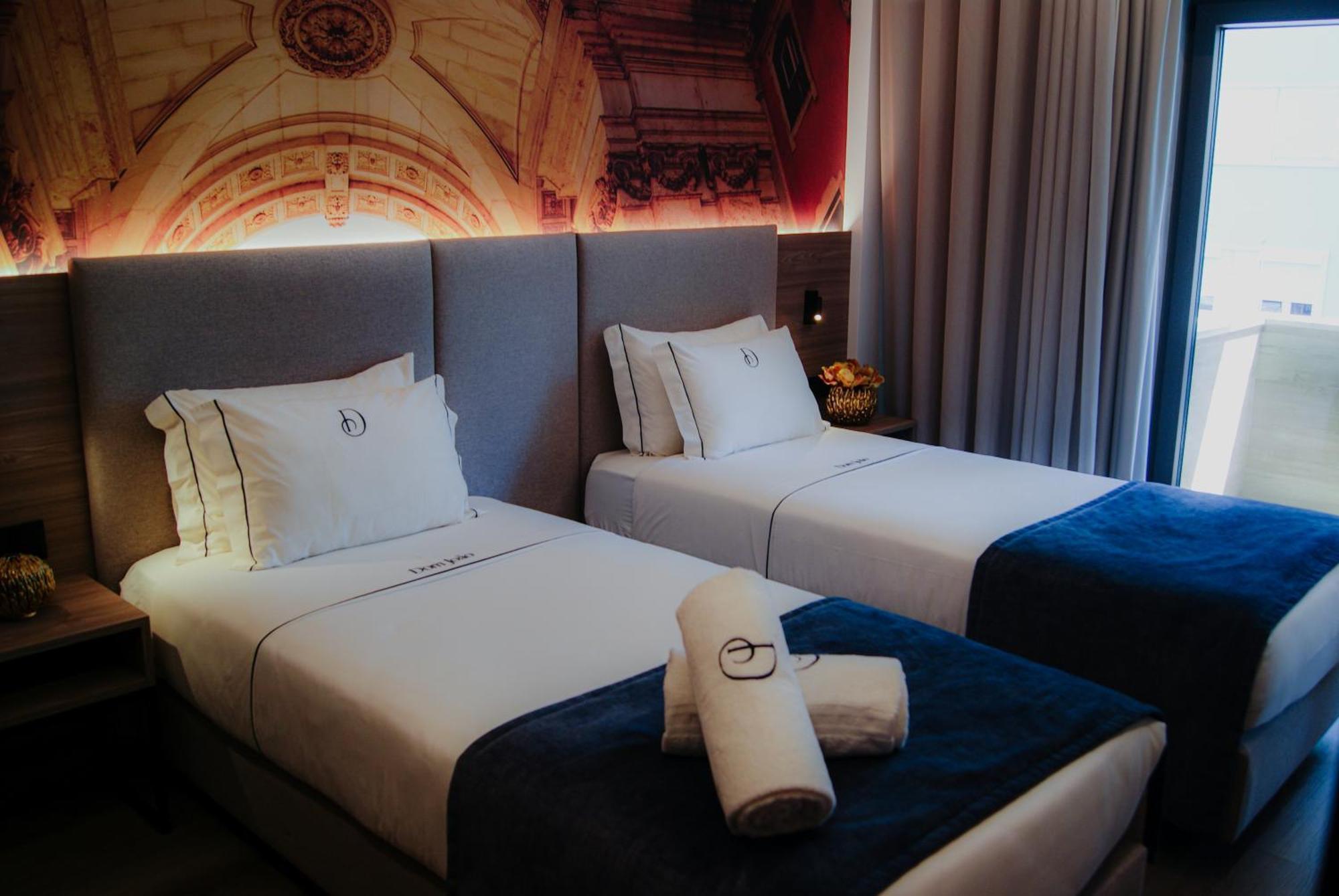 Twin Room with View