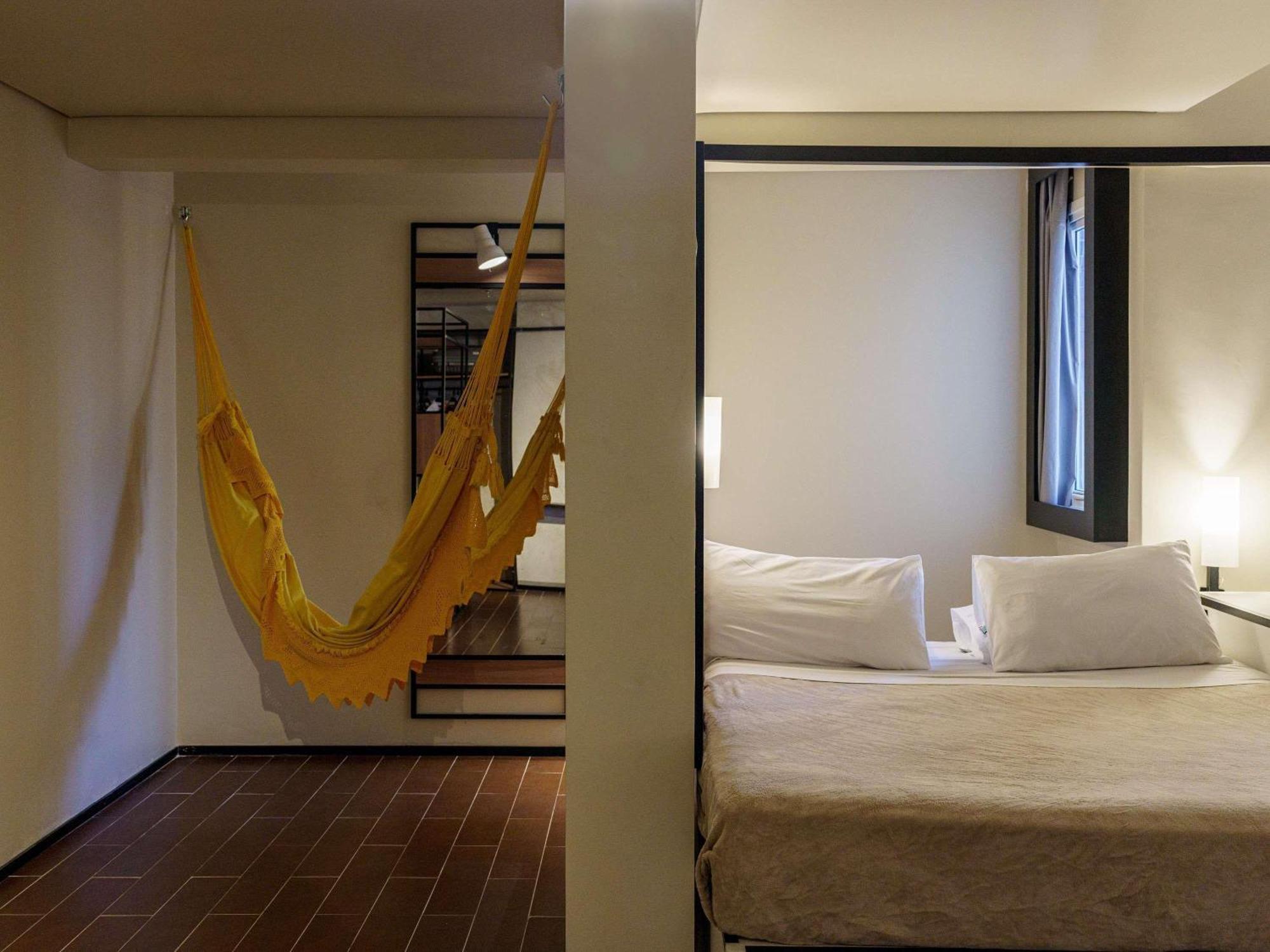 Apartamento Standard com 2 Camas de Casal e 1 de Solteiro