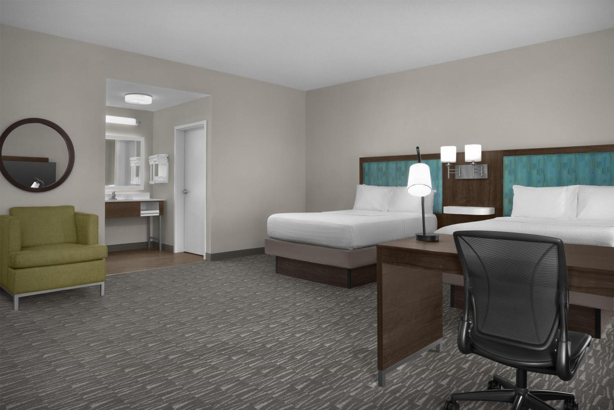 Queen Studio Suite with Two Queen Beds and Sofa Bed - Non-Smoking,1758317887:JPEG
