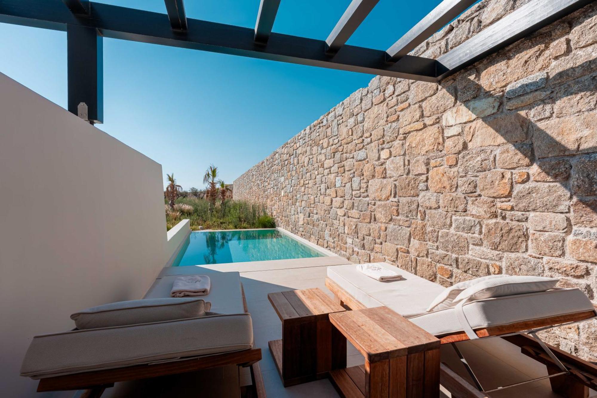 Executive Suite Garden View with Private Pool