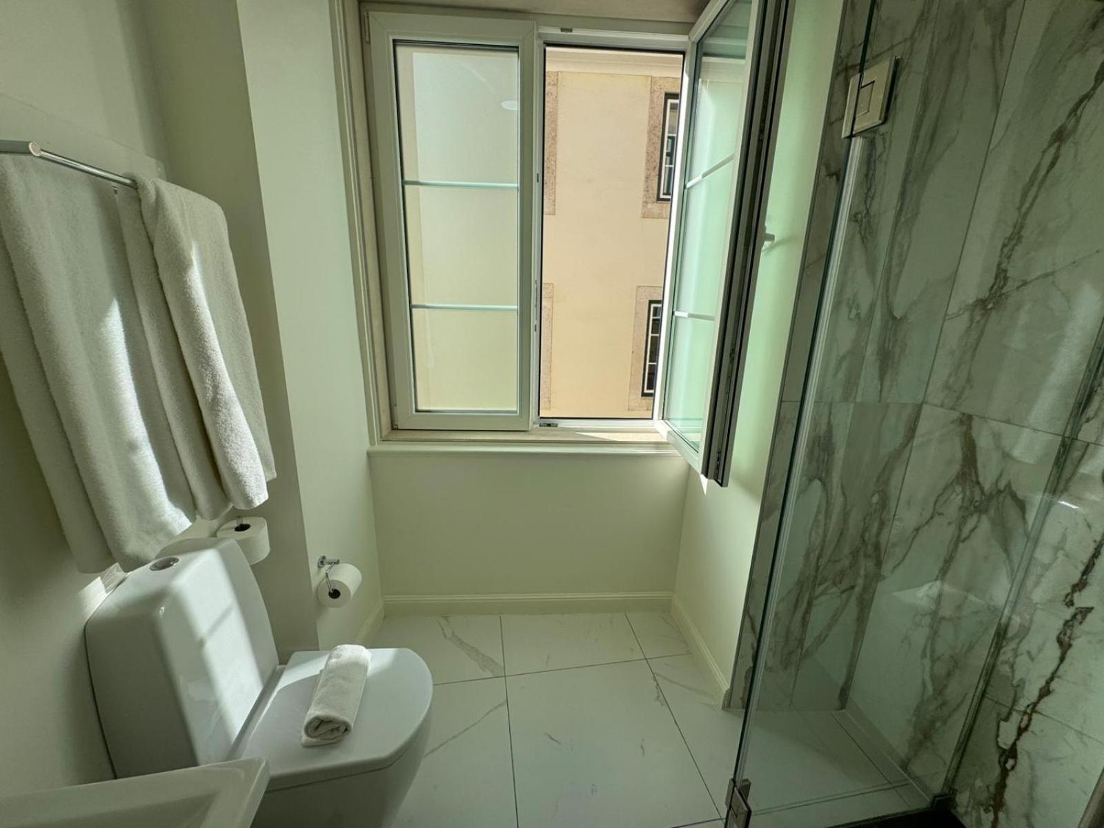 Doppelzimmer mit Blick auf den Platz