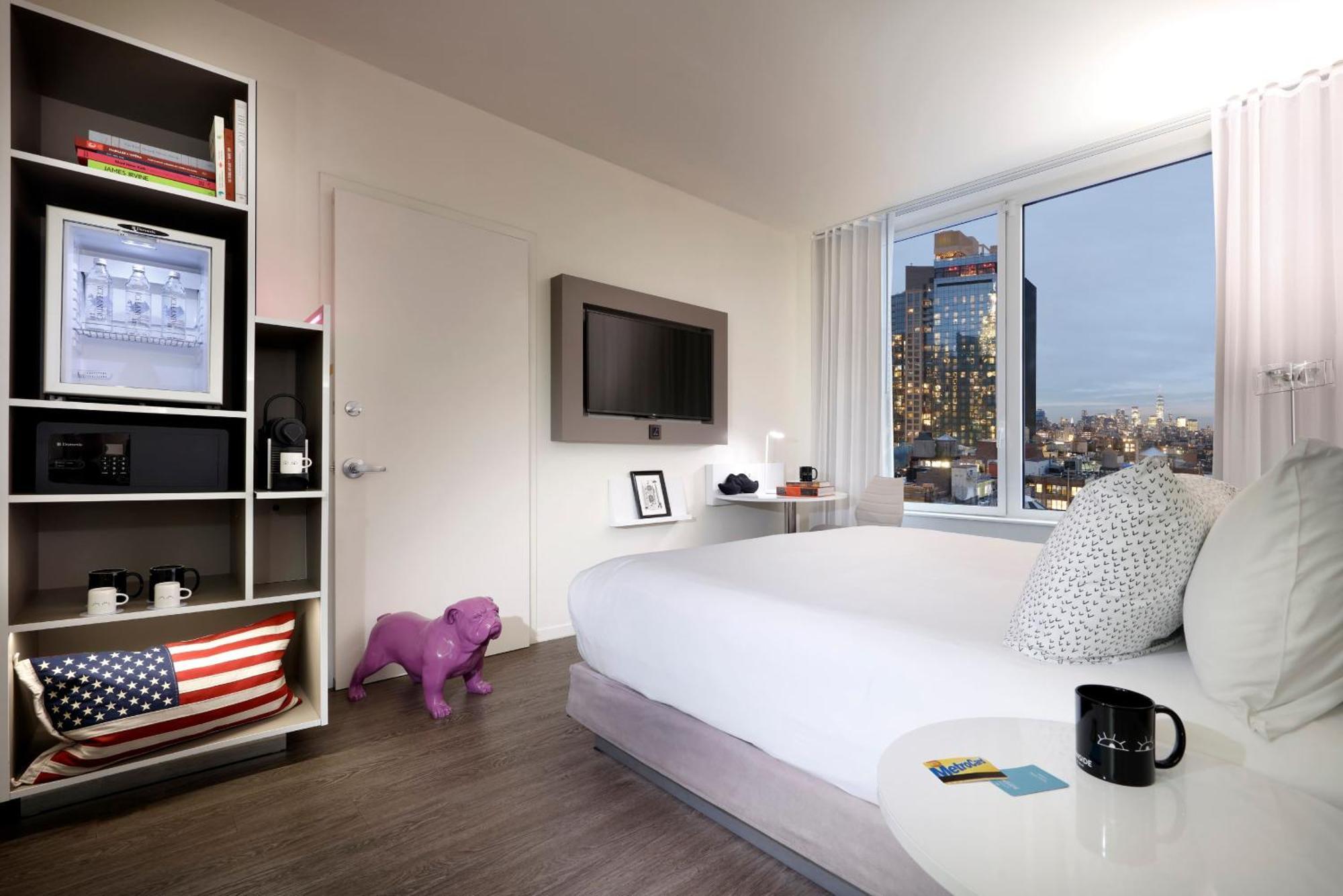 The INNSiDE Kamer - Kingsize Bed en Uitzicht op de Stad