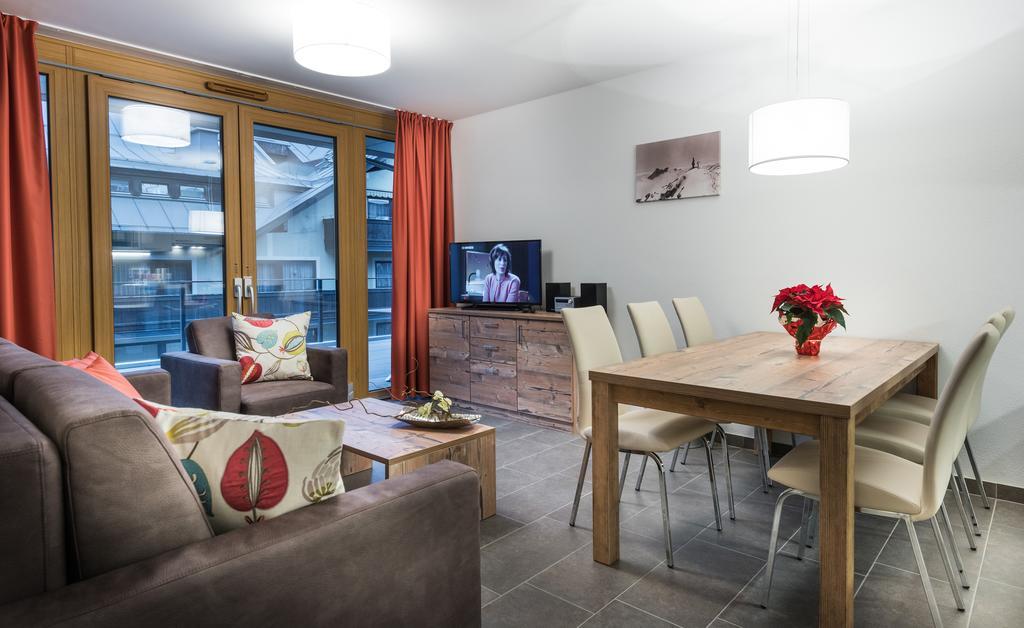 Classic Two-Bedroom Apartment,207201484:JPEG