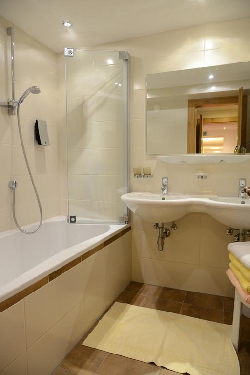 Suite met 2 Slaapkamers (4 Volwassenen) en Balkon