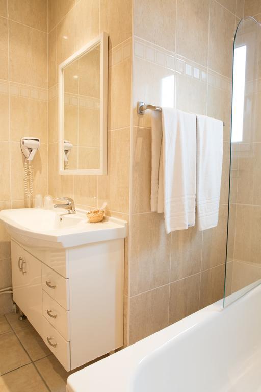 Chambre Familiale (2 Adultes + 2 Enfants) avec Baignoire
