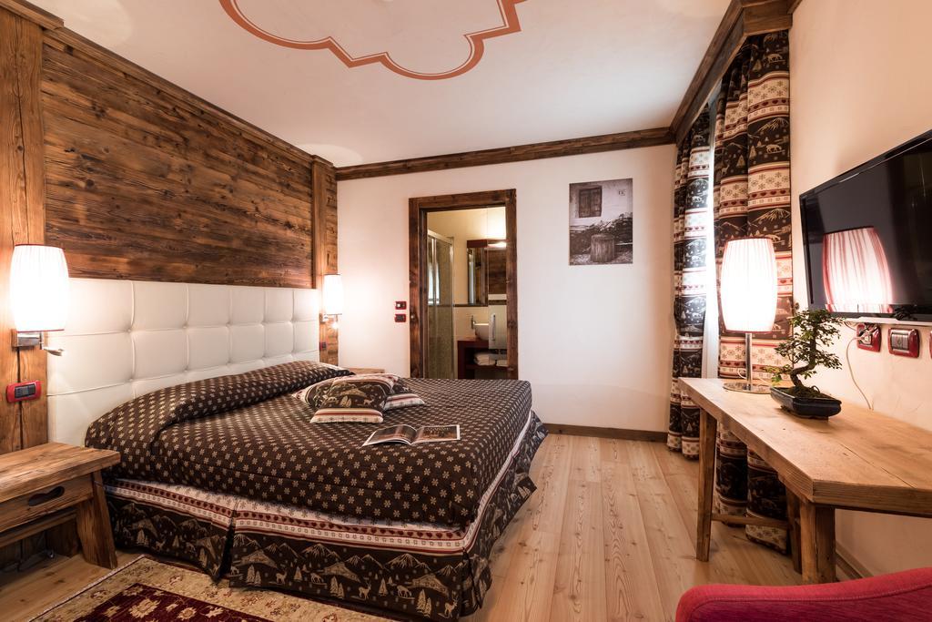 Double Room,691848357:JPEG