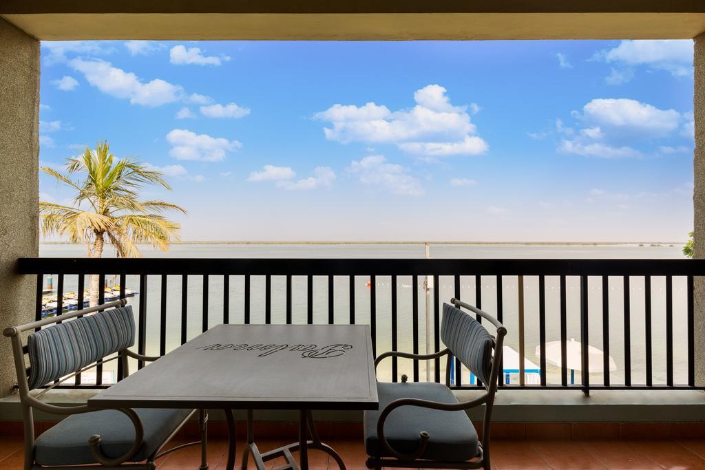 Deluxe King Room with Sea View