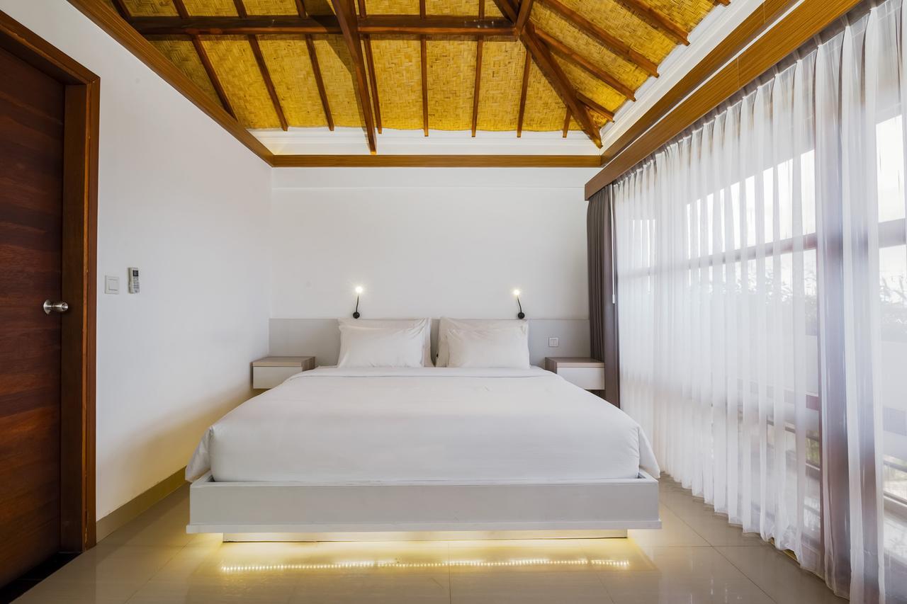 Luxury Three-Bedroom Apartment
