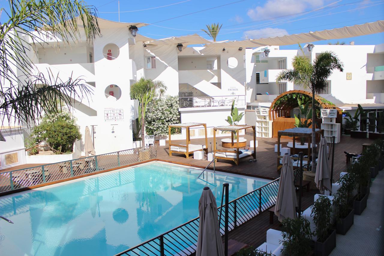 Apartment mit Poolblick