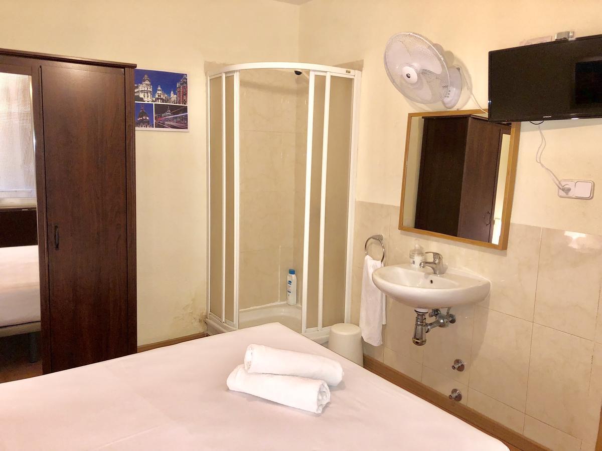 Habitación Doble con baño compartido
