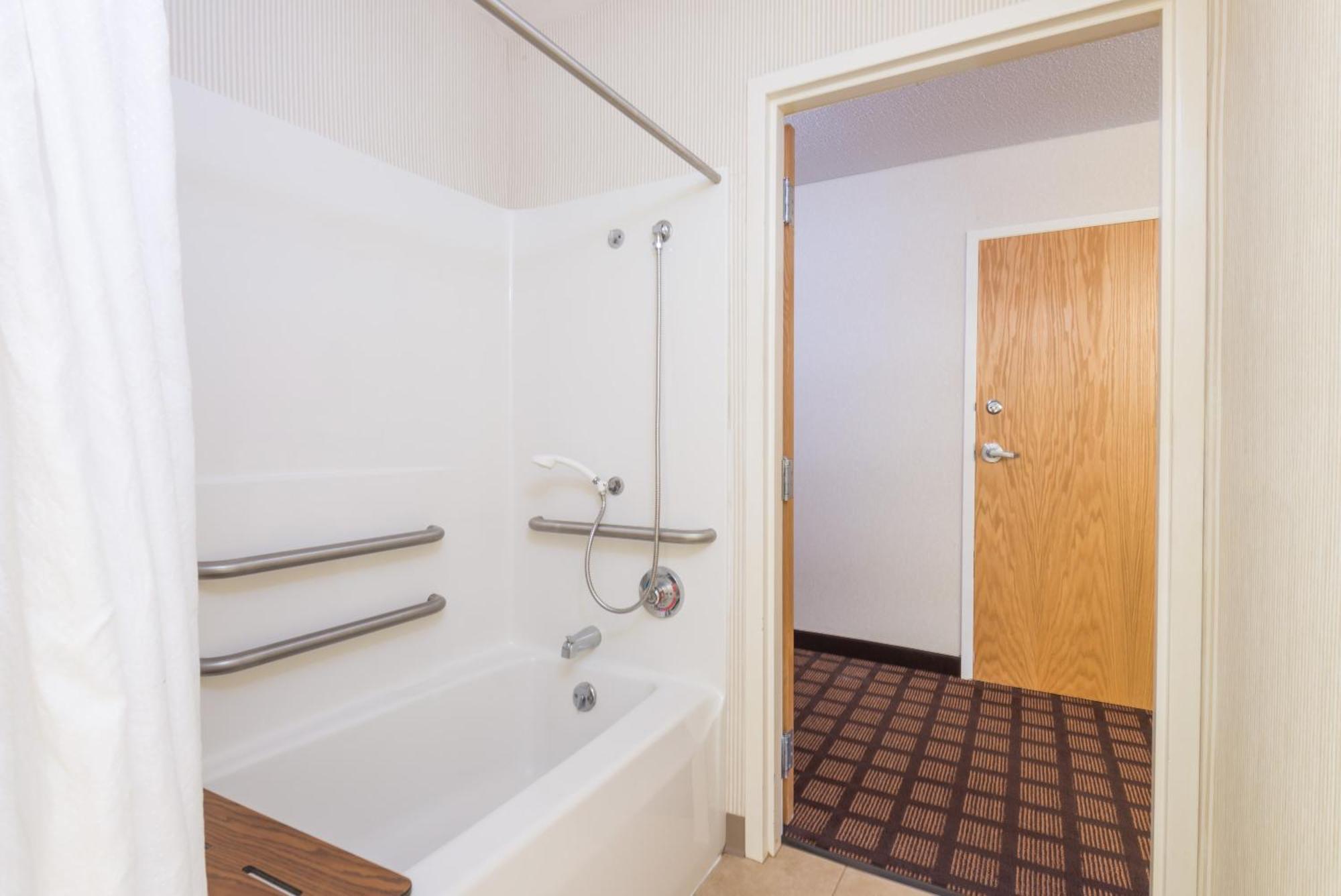 Queen Room with Two Queen Beds - Disability Access/Non-Smoking