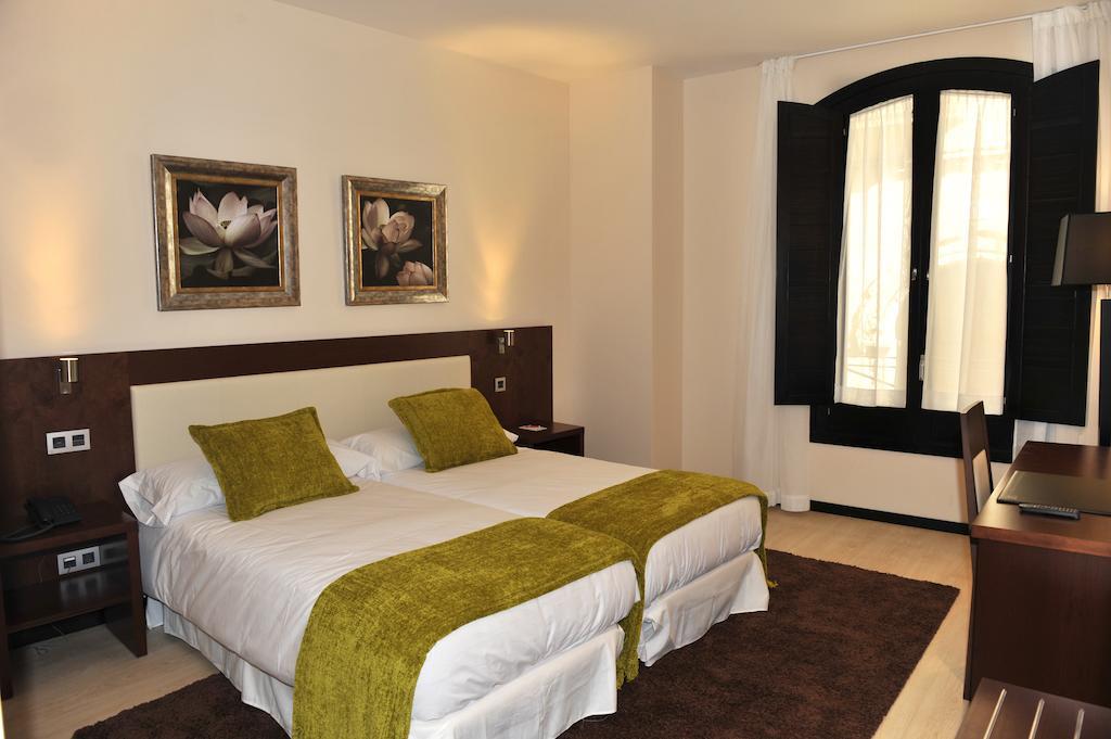 King Room - Mobility Access/Hearing Accessible