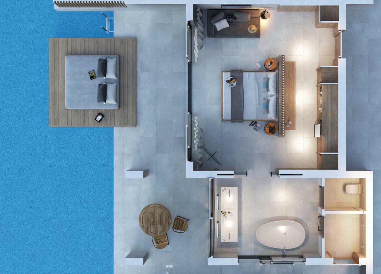 Premium Swim Up Suite