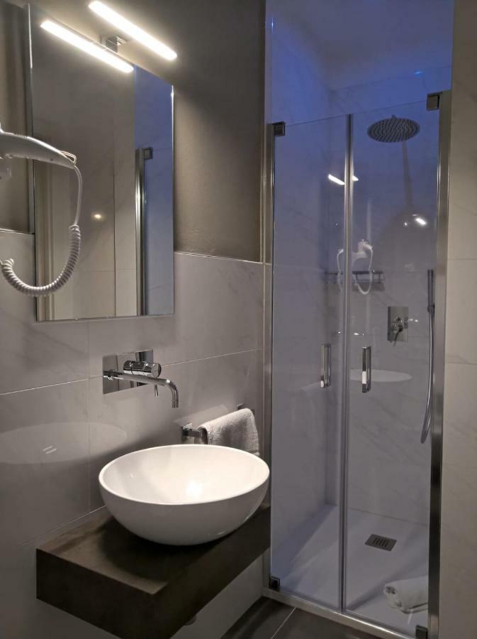 Deluxe Dreibettzimmer mit Meerblick