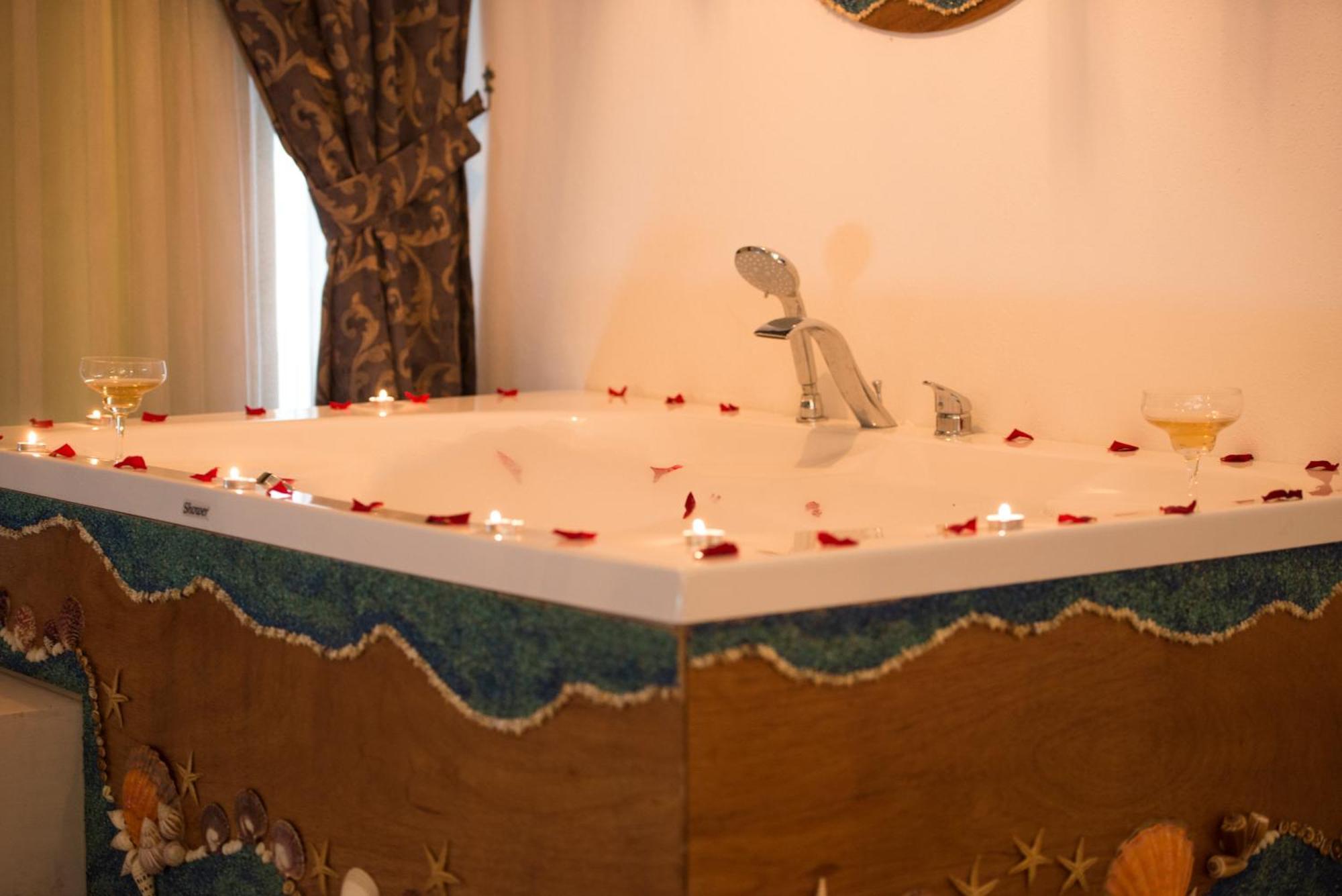 Honeymoon Zimmer