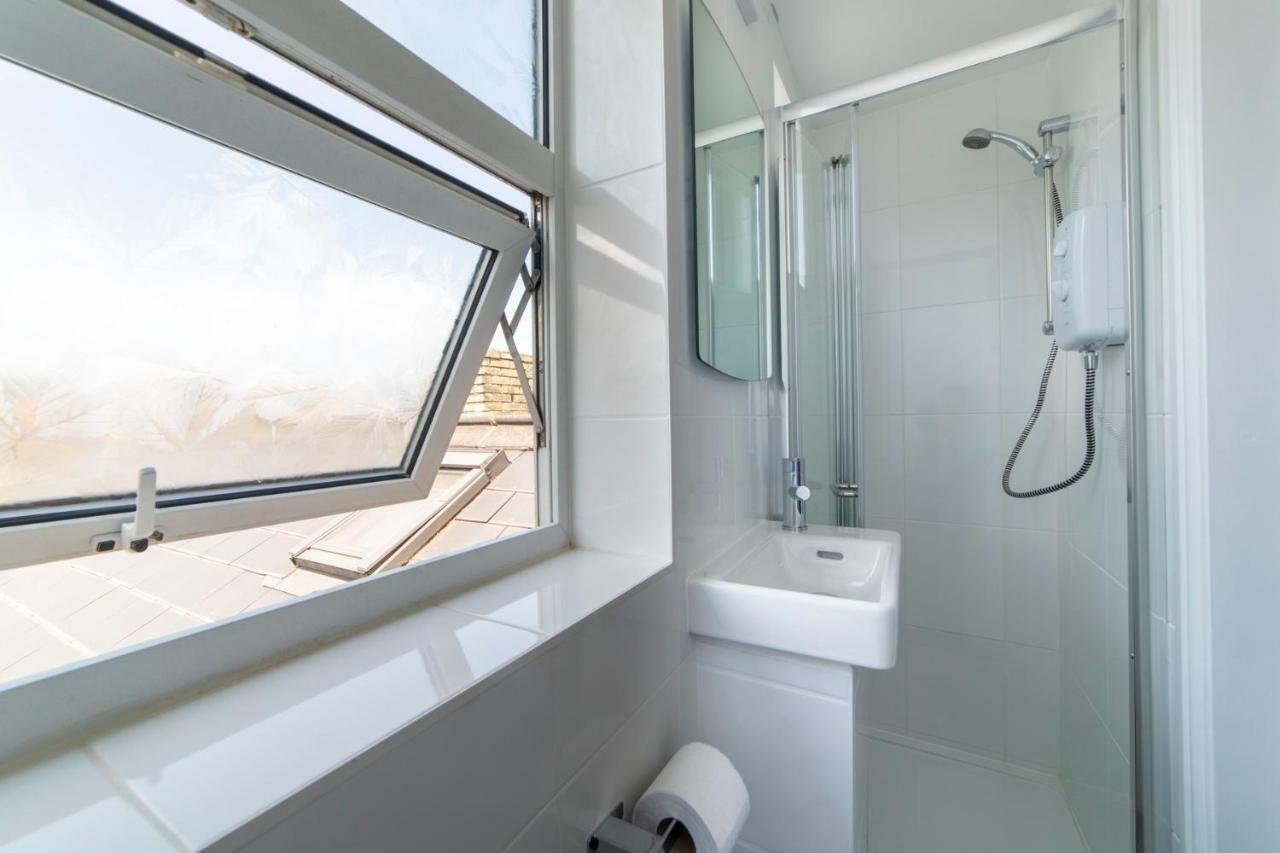 Triple Room with Private External Bathroom