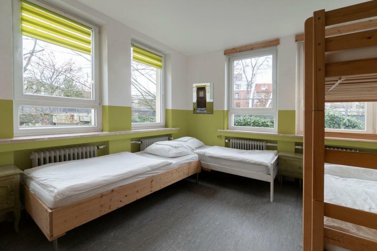 Bed in een Slaapzaal met 6 Bedden
