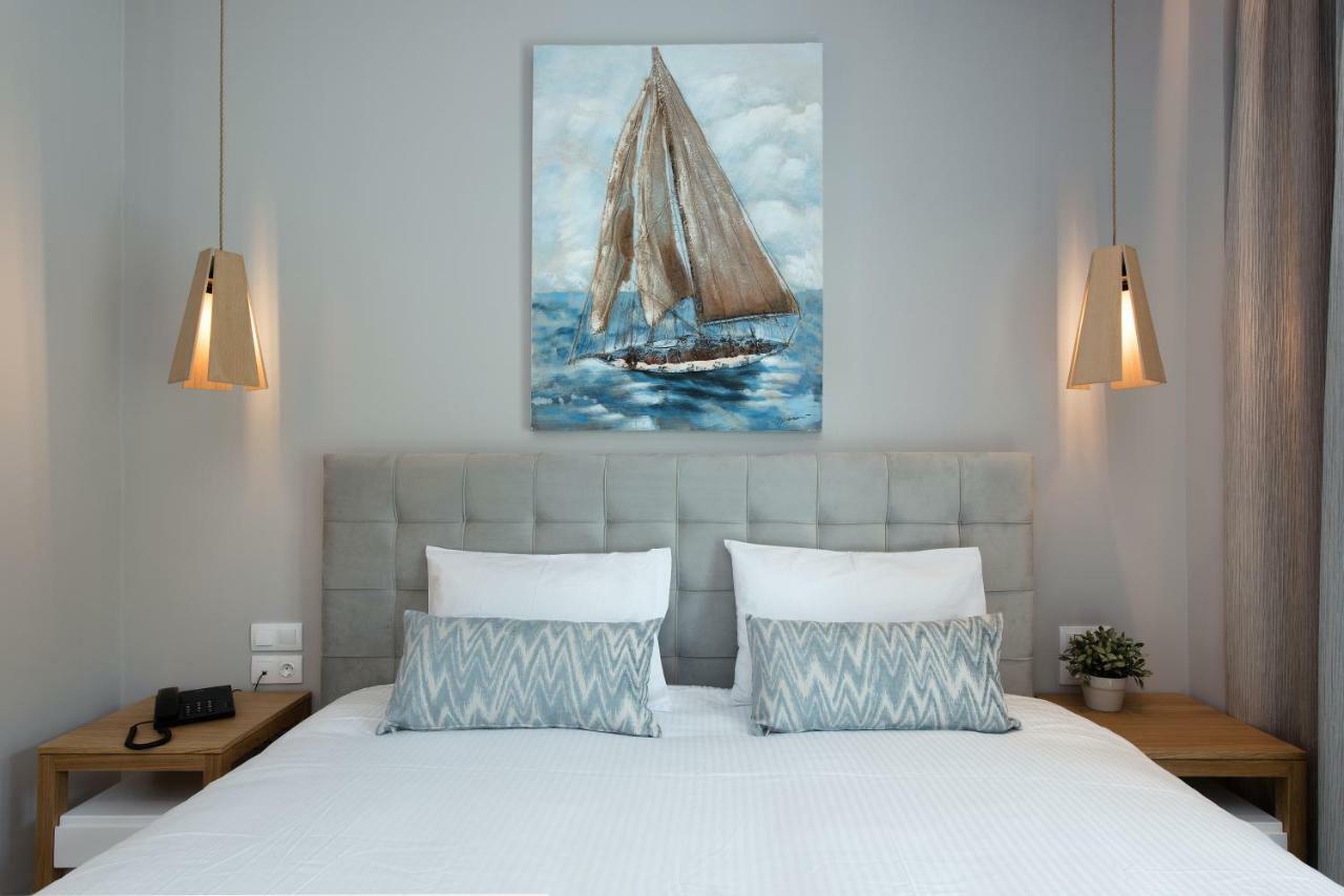 Double or Twin Room with Side Sea View