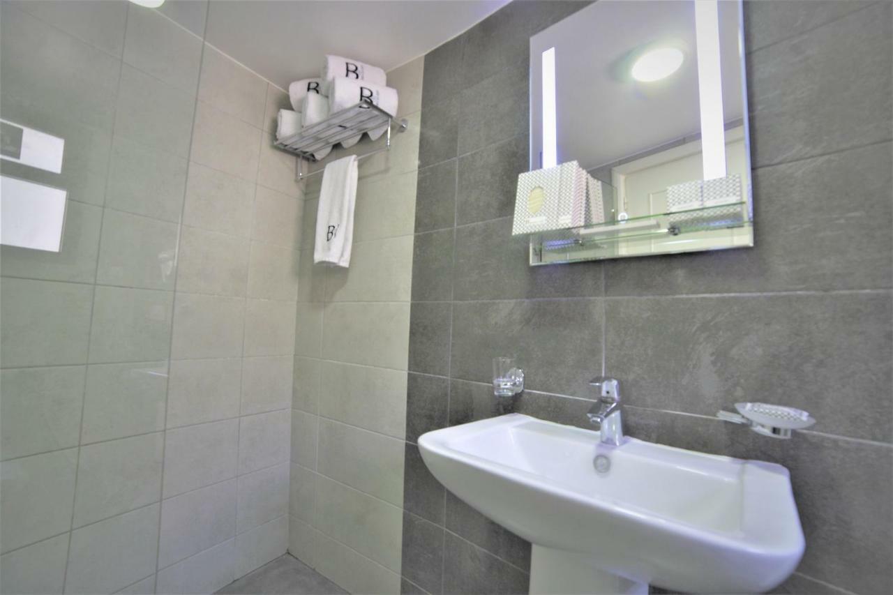Suite Familiare con 2 Balconi