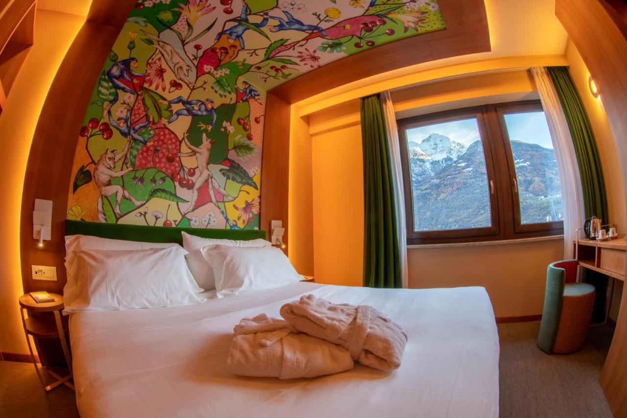 Double or Twin Room with Mountain View,943833622:JPEG
