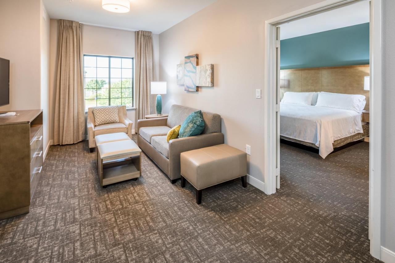 One-Bedroom Queen Suite with Two Queen Beds