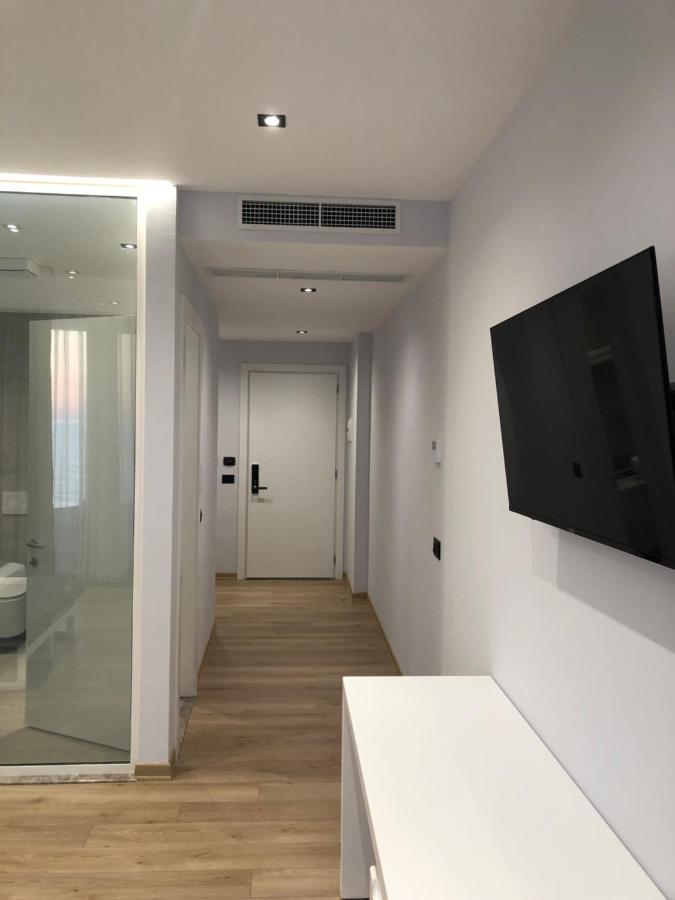 Deluxe tweepersoonskamer met balkon en uitzicht op zee