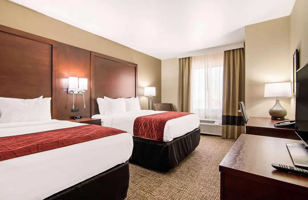 Comfort Inn & Suites - Independence-1