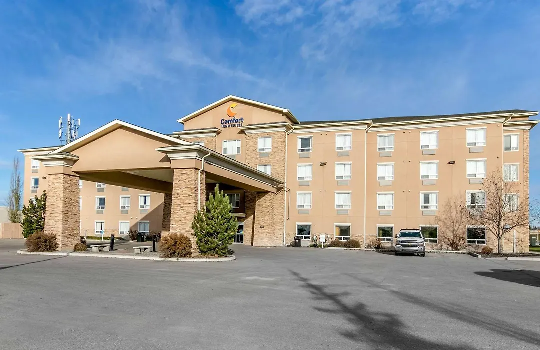 Comfort Inn & Suites-1