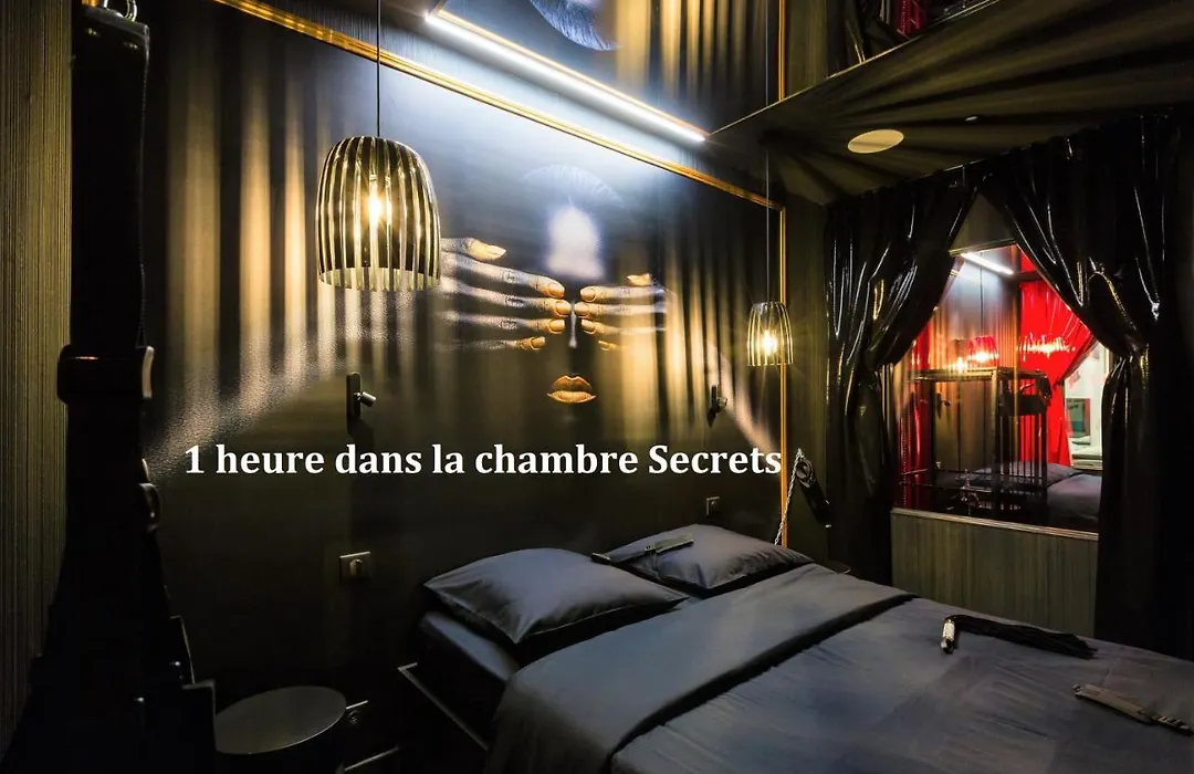 Love Hôtel avec nuit insolite au Dandy et Jacuzzi privatisé-1
