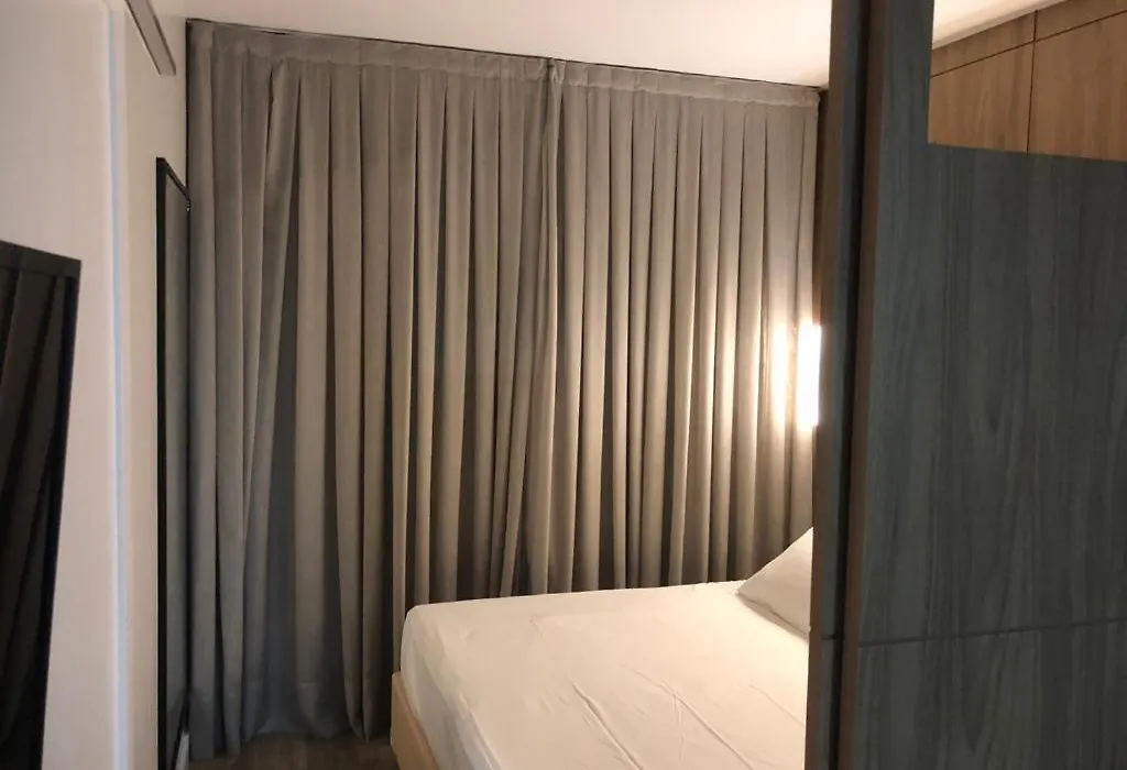 Apart-Hotel Central Com Spa-1