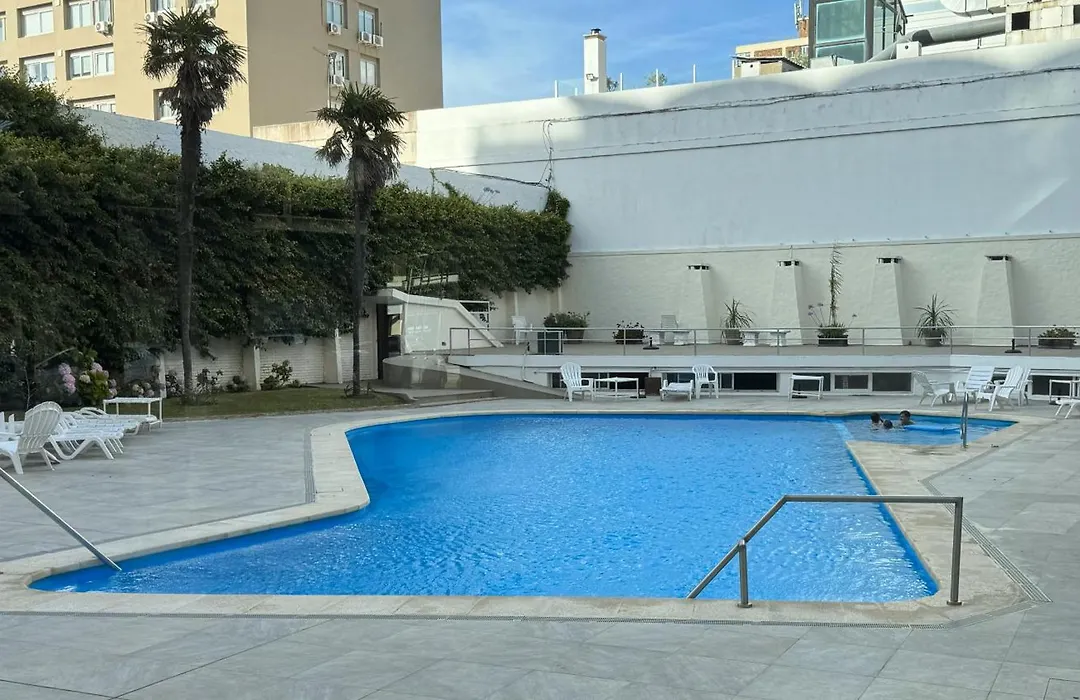 Hotel Peninsula-1