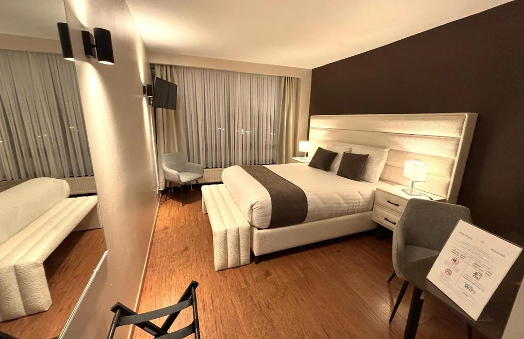 Escale Hotel-1
