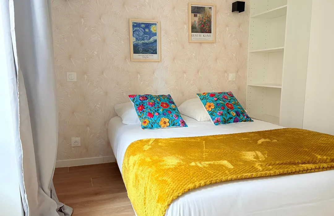 Moret Art Flats Trendy East Paris-1