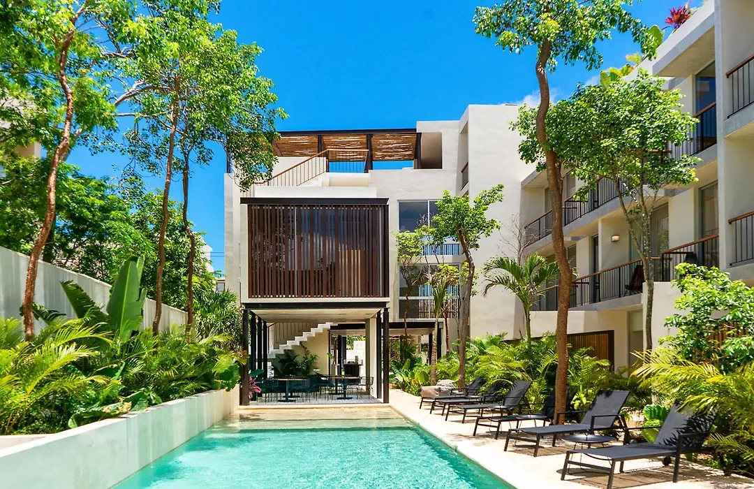 Stylish Condo For 4 Rooftop & Pool Access-1
