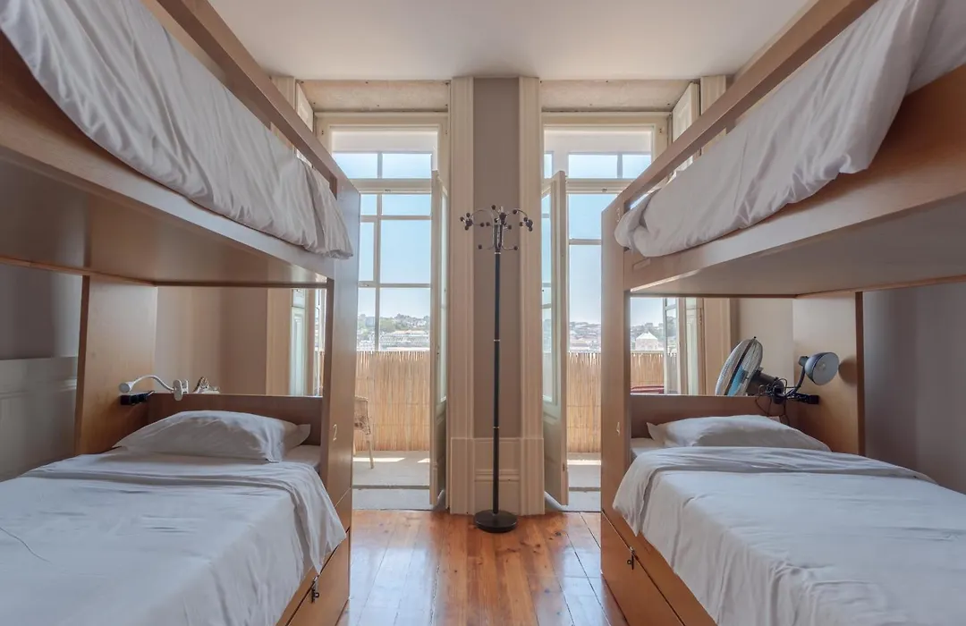 Being Porto Hostel-1