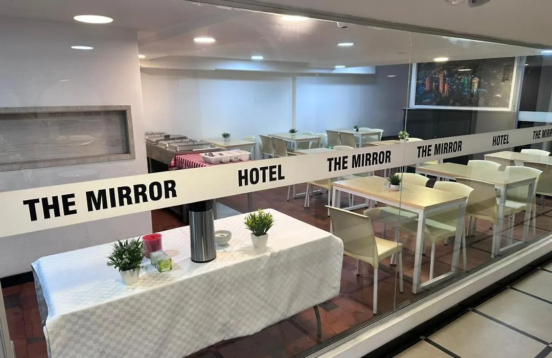 Hotel The Mirror - Corferias - Movistar Arena-1
