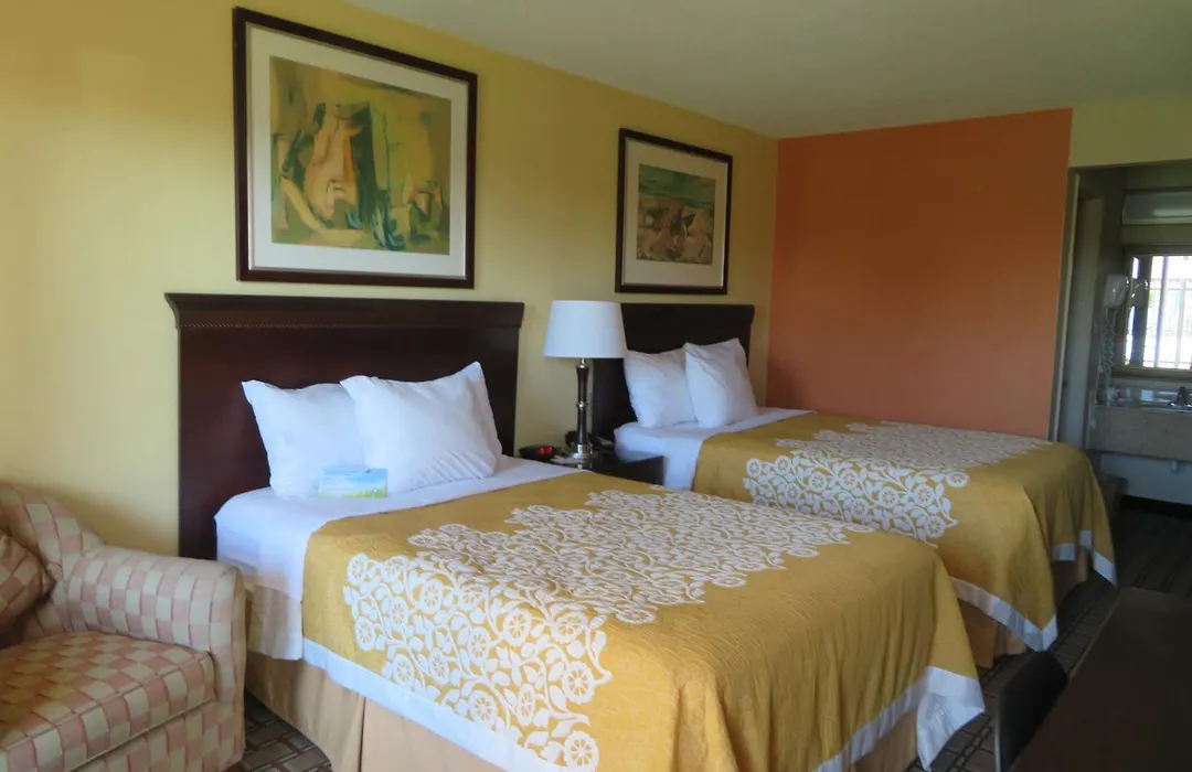 Days Inn By Wyndham Blytheville-1