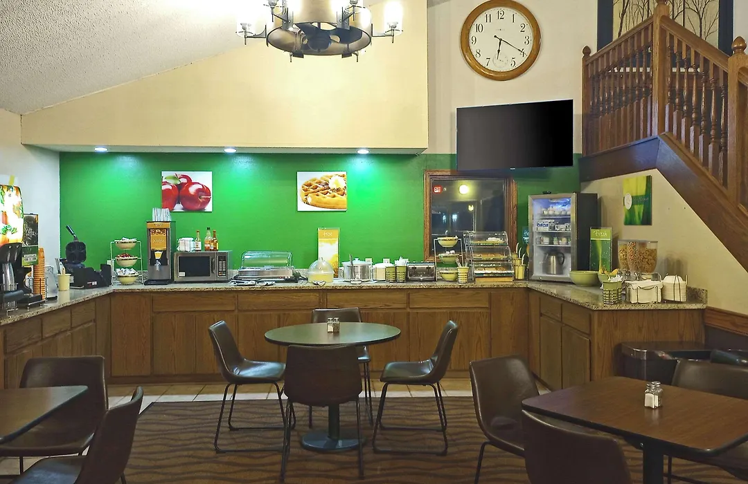 Quality Inn Atchison-1
